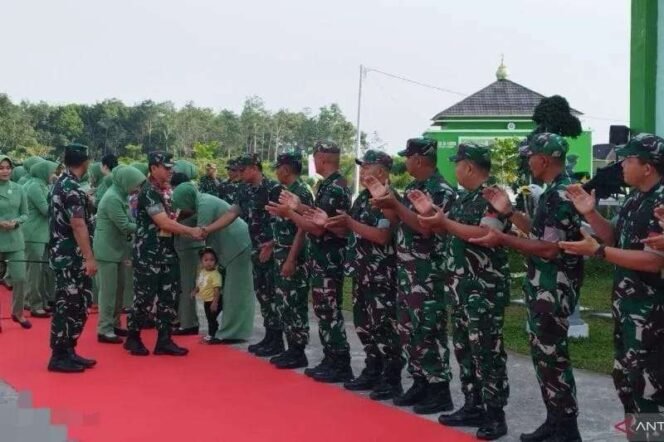 
Pangdam II Sriwijaya Mayjen TNI Ujang Darwis Kunker Ke Kodim Basel dan Katakan ini