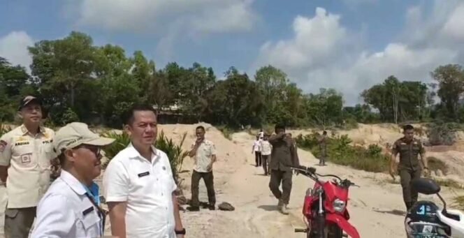 
Tegas pada Sawit, Lunak pada Rakyat: Politik Hijau Melyadi di Rambat Menduyung