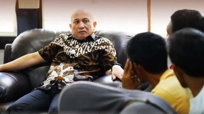 
Karyawan PT MSU Adukan Nasib Dengan Ketua DPRD Babel Menerima Gaji Dibawah UMR serta THR Dinilai tidak Sesua