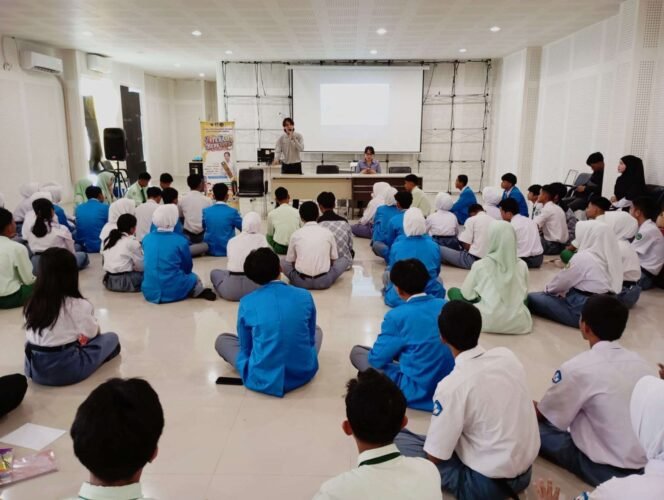 
Elvi Diana Ajak Generasi Muda Bangka Barat Jadi Penjaga Persatuan di Tengah Perang Informasi Digital