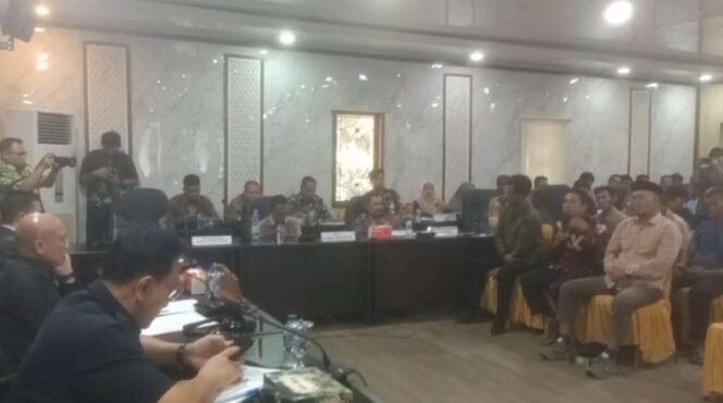 
DPRD Babel Memfasilitasi Audiensi Rencana Pembangunan Pabrik Kelapa Sawit PT Bangka Tengah